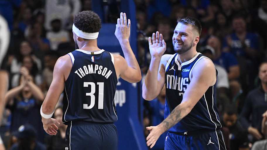 Klay Thompson pelasi hyvin Dallas Mavericksin ensimmäisessä pelissä
